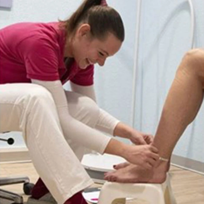 Bild_Loesungen_Kompressionstherapie_Ausmessung_Fuss