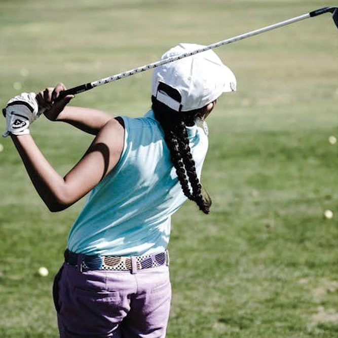 Bild_Loesungen_Sport_Golf_Maedchen