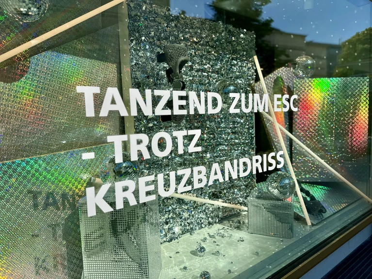 ESC Basel Schaufesnter ORTHO-TEAM11.jpg