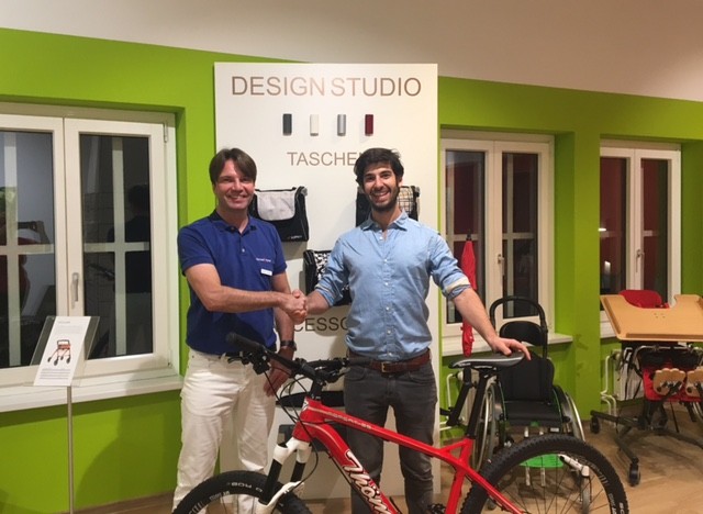 Der glückliche Gewinner des Bikes vom Sportkongress in Interlaken