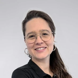 laura_schmid.jpeg__330x330_q85_crop-1_subsampling-2