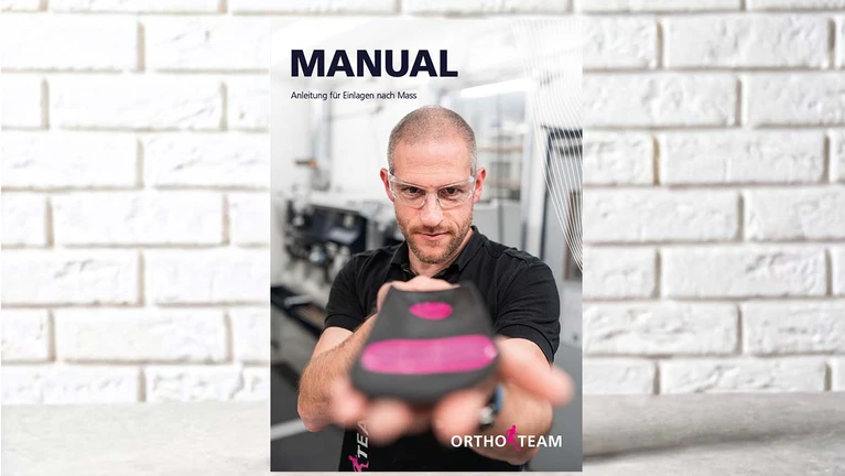 Mockup_Manual_Fuss_DE.jpg