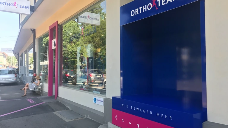 Ortho-Team schaufenster.jpg