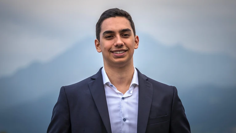 Profilfoto Philipp Businger-min.jpg