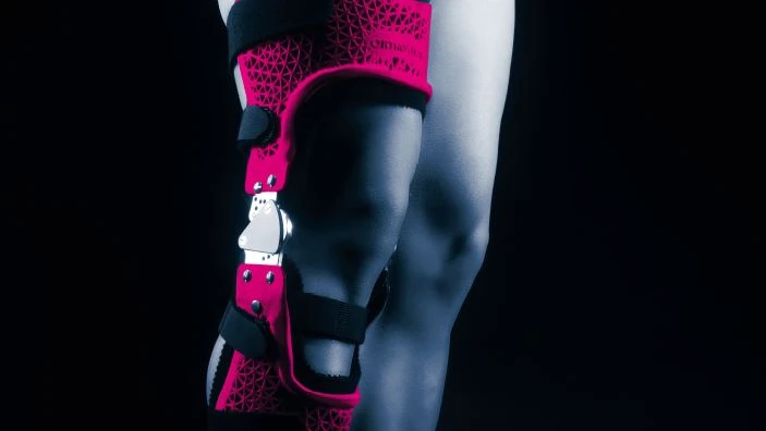 Silver-brace 3D.JPG