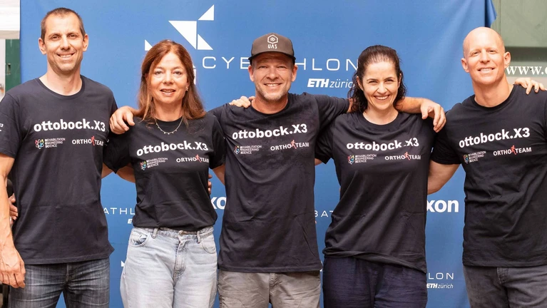 Teambild Cybathlon Pockele Gelbart.jpg