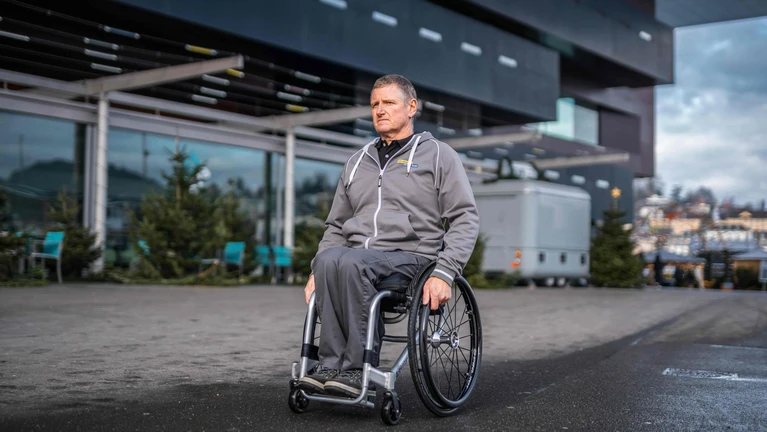 TNS Rollstuhl.jpg